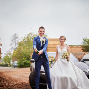 Bruidspaar-Proosten-Champagne